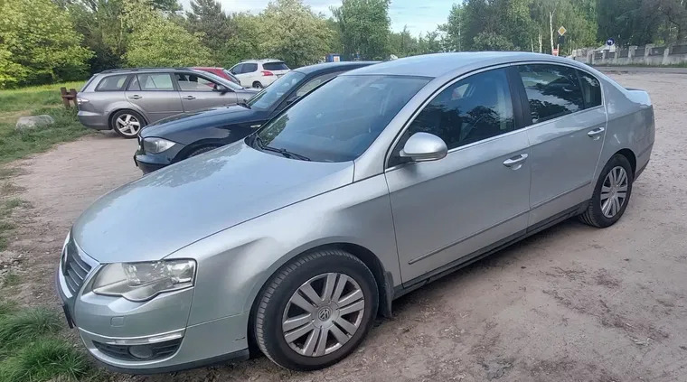 volkswagen passat Volkswagen Passat cena 19000 przebieg: 150000, rok produkcji 2007 z Łódź